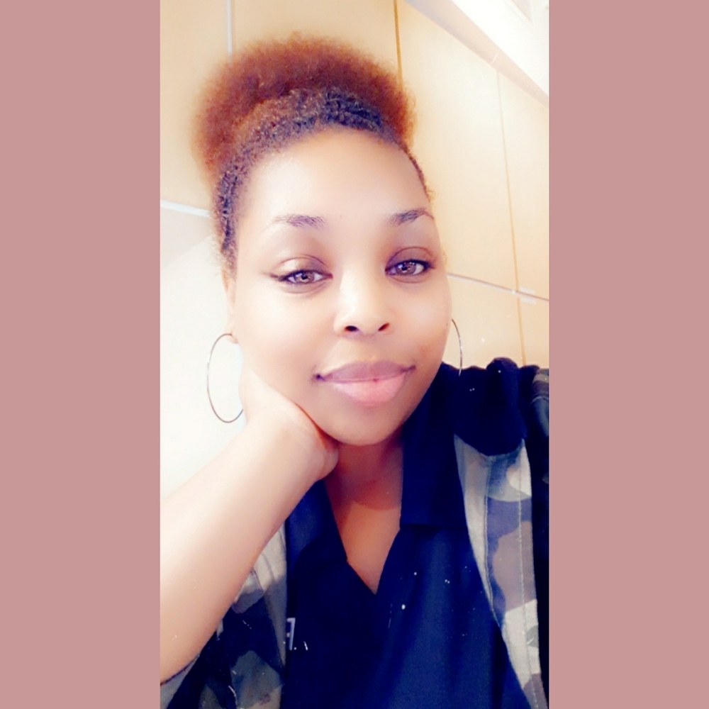 Meet your Posher, Monica